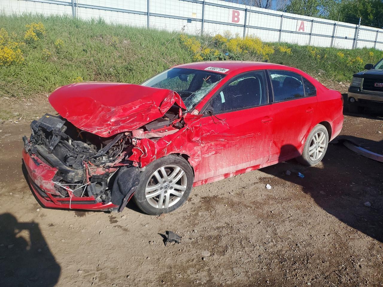 Salvage Volkswagen Jetta Image