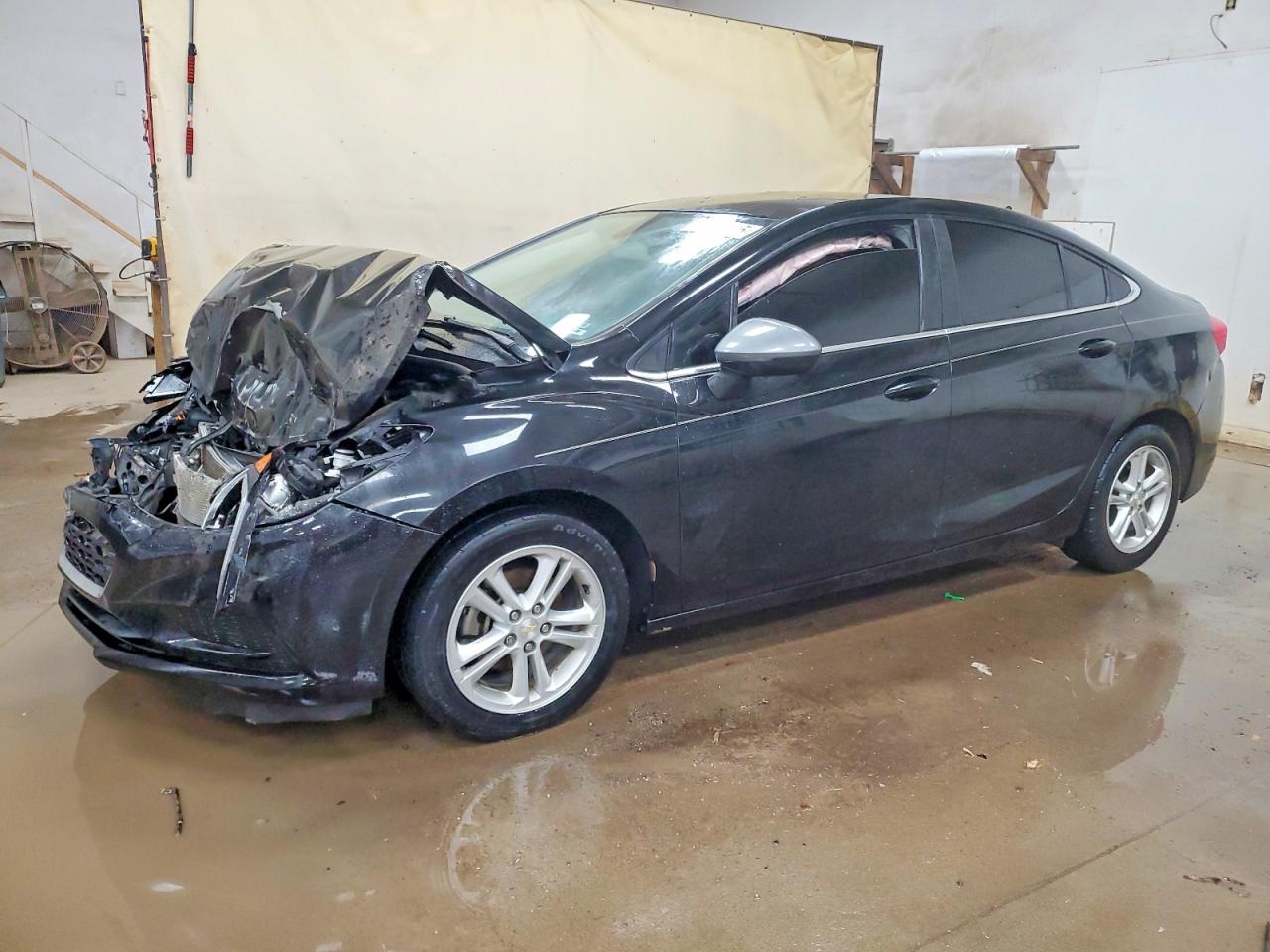 Salvage Chevrolet Cruze Image
