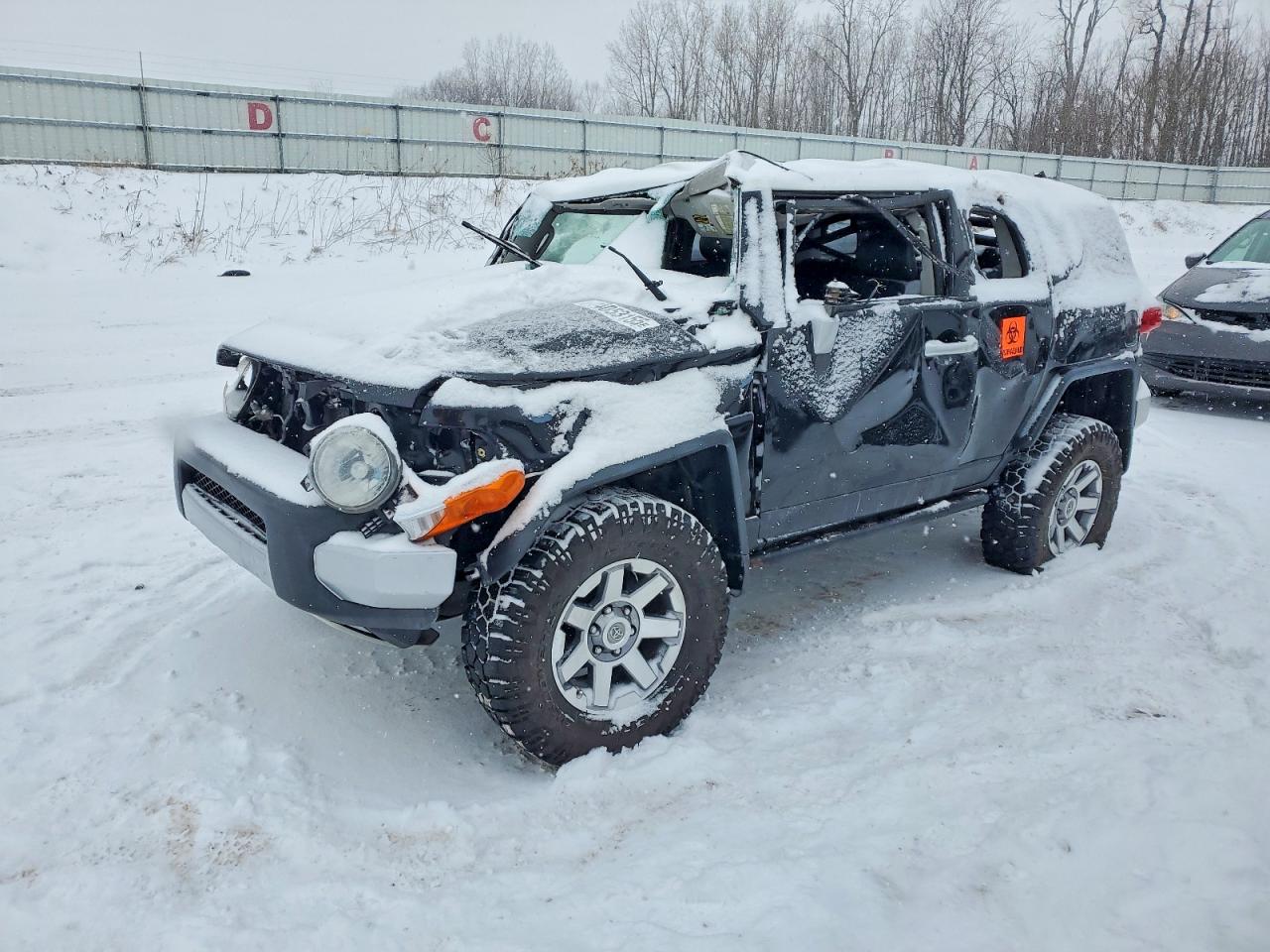 Salvage Toyota FJ Cruiser Image