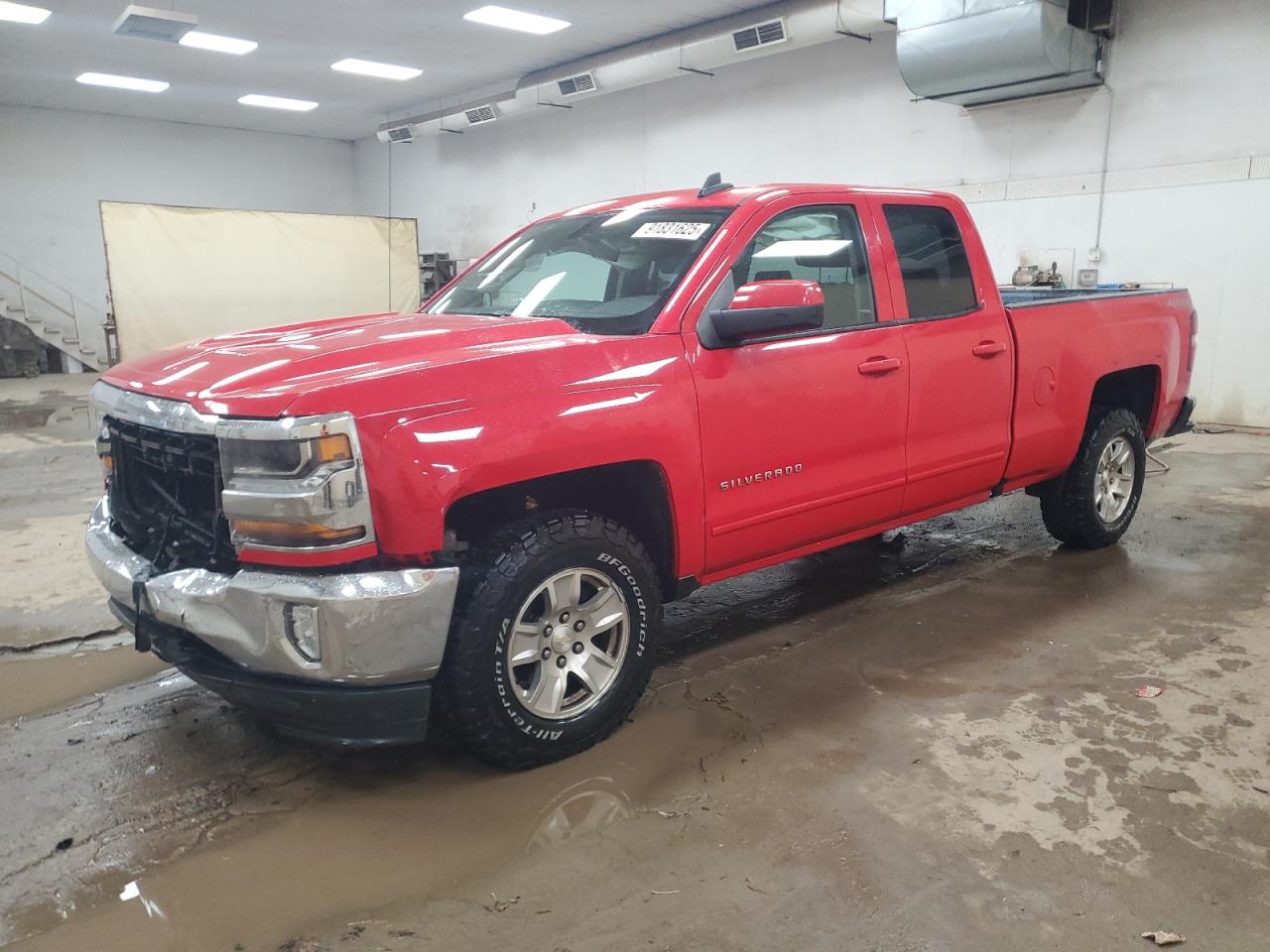 Salvage Chevrolet Silverado Image