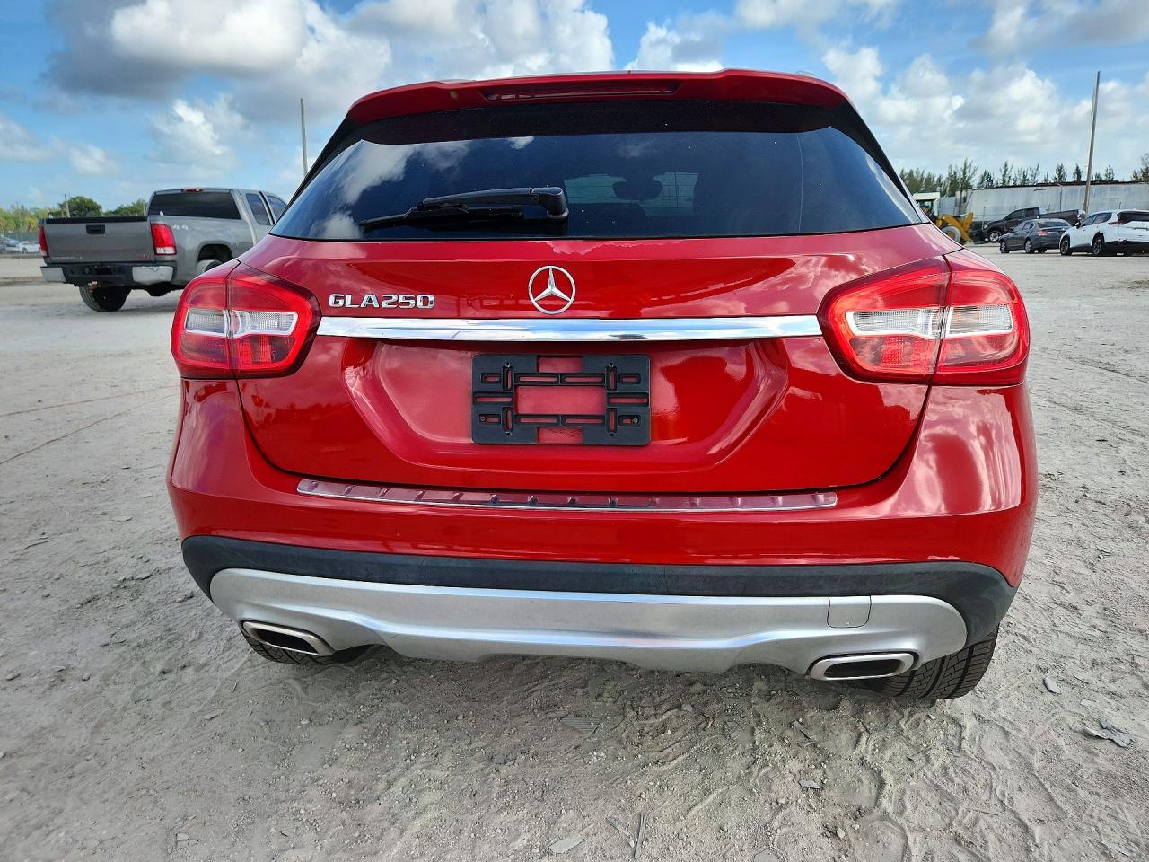 Mercedes-Benz GLA 250