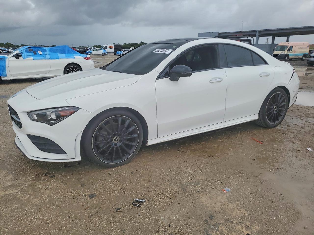Salvage Mercedes-Benz Cla-class Image