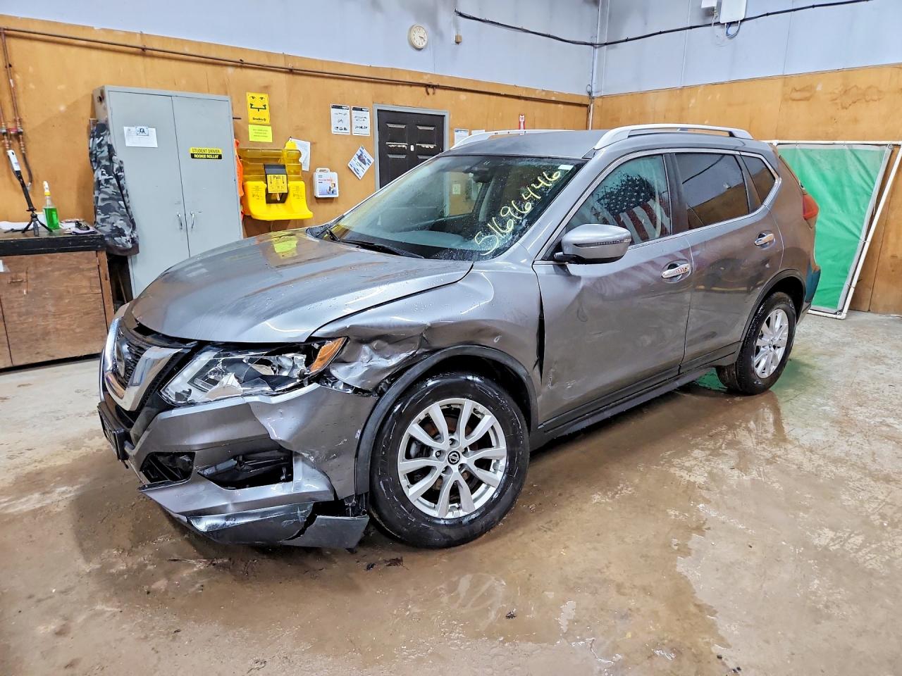 Salvage Nissan Rogue Image