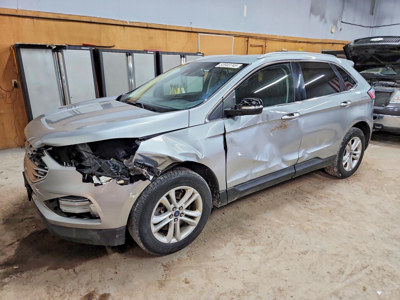 Salvage Ford Edge Image