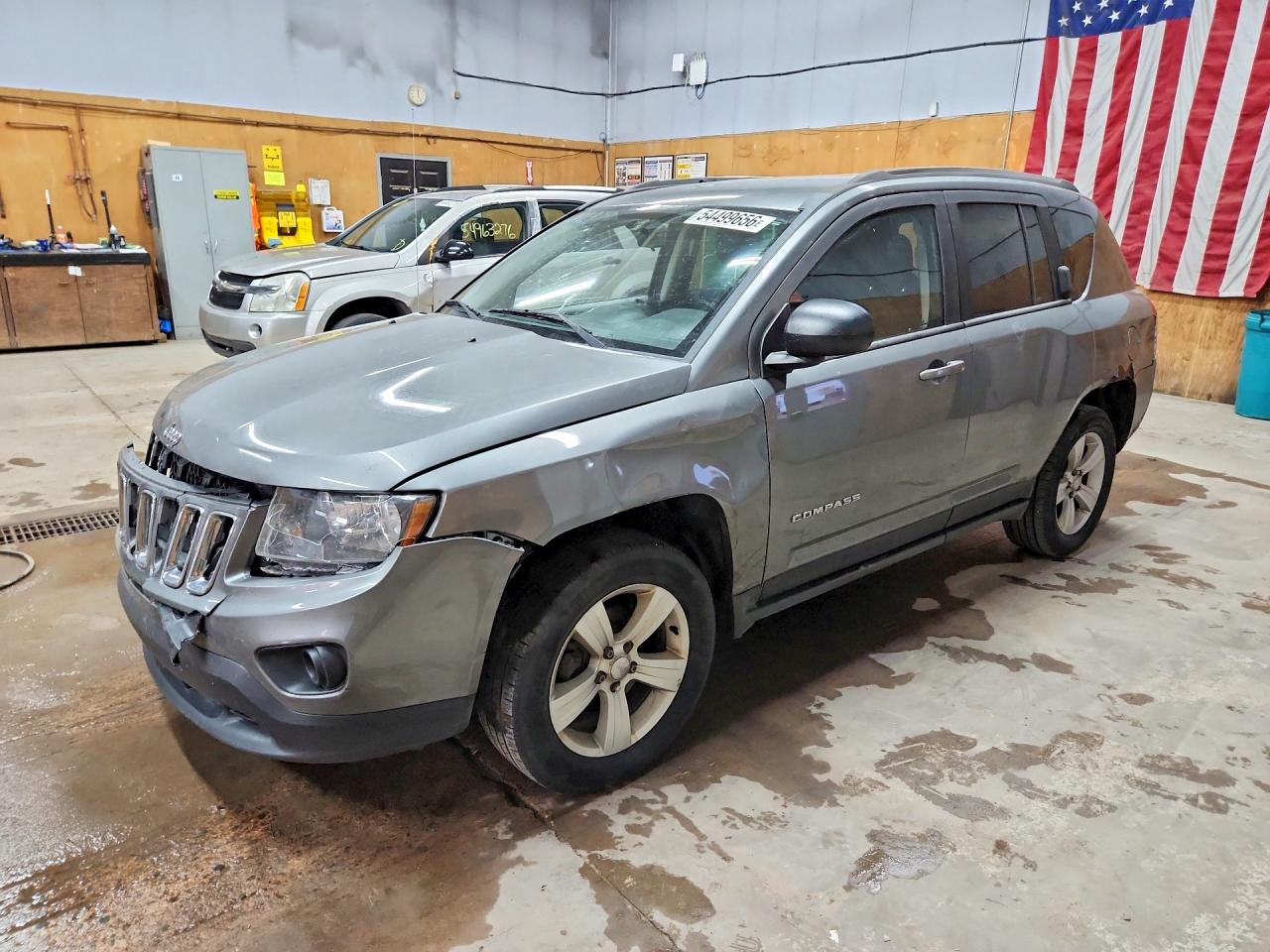 Salvage Jeep Compass Image