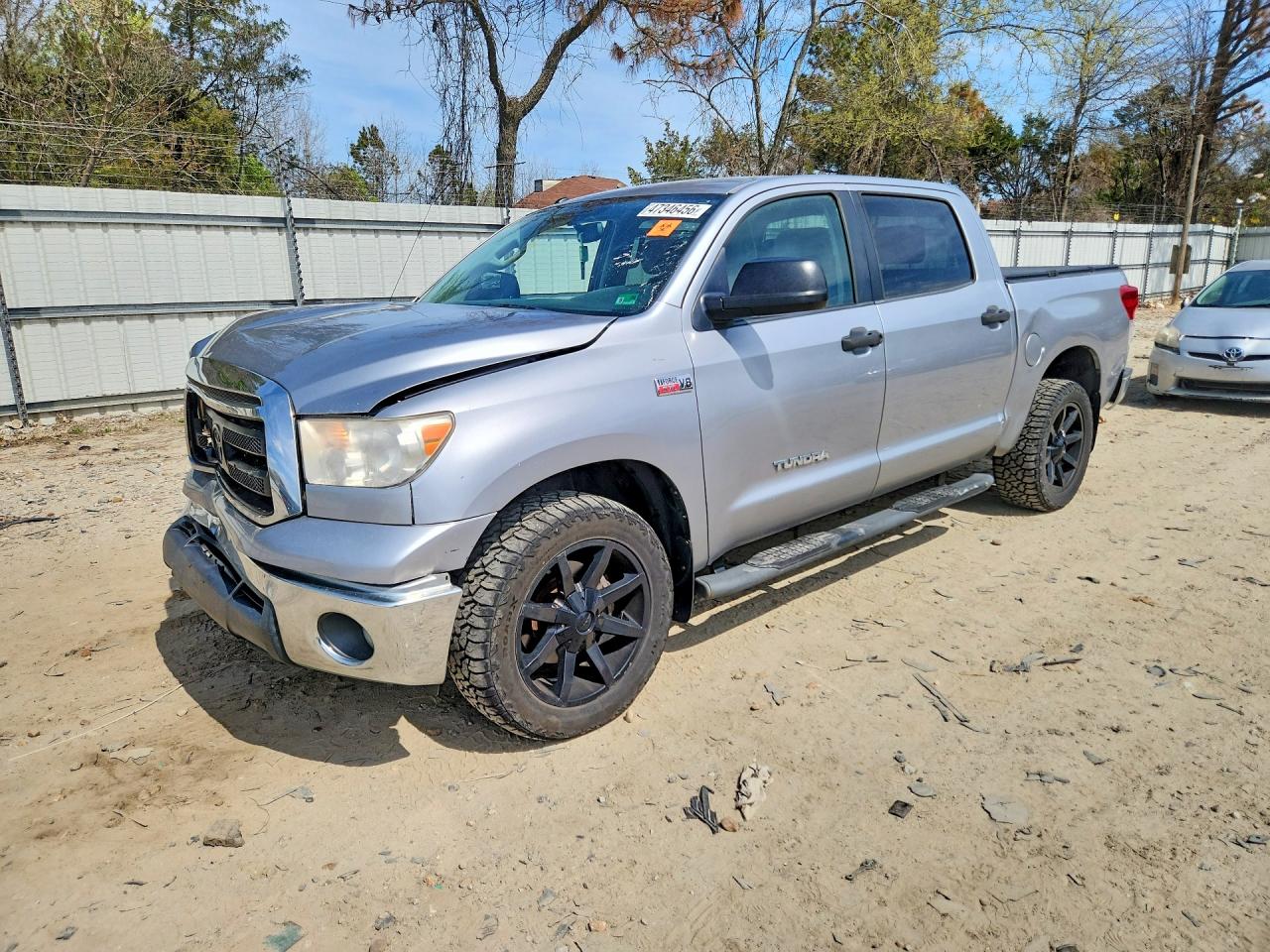 Salvage Toyota Tundra Image