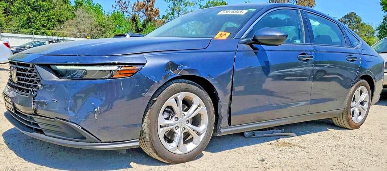Salvage Honda Accord Image