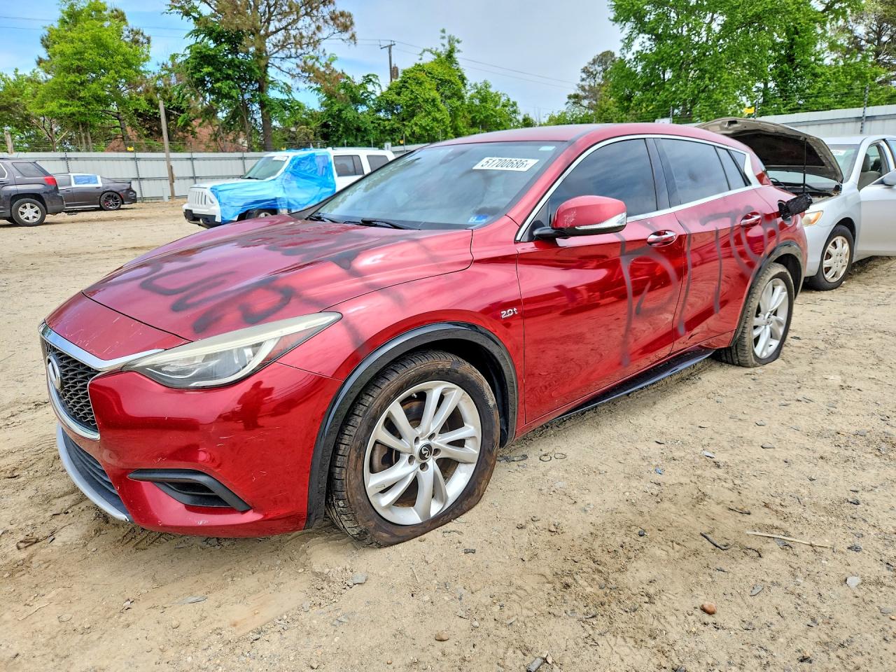 Salvage INFINITI Qx Image