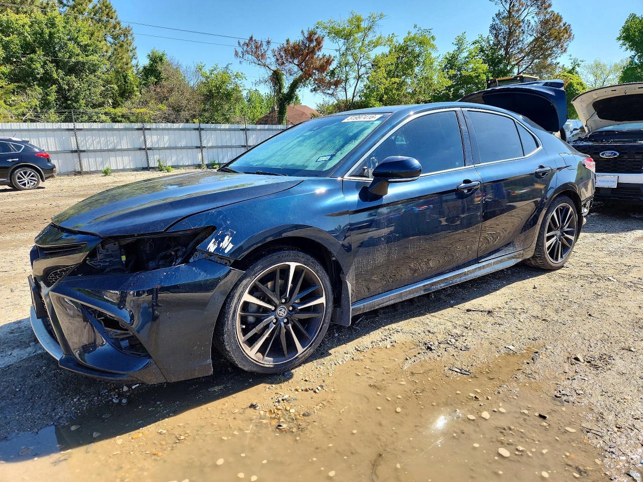 Salvage Toyota Camry Image