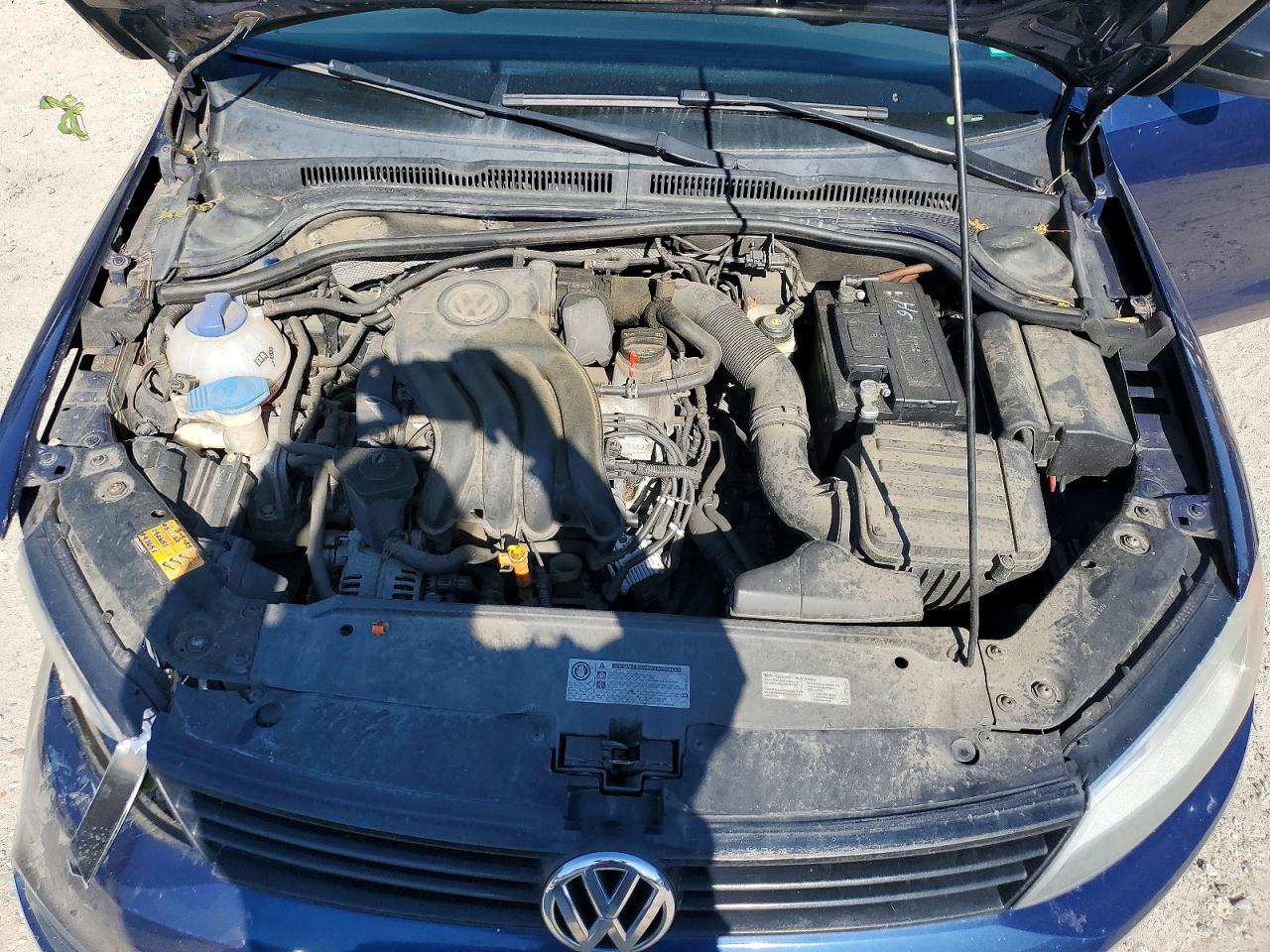 Volkswagen Jetta Base