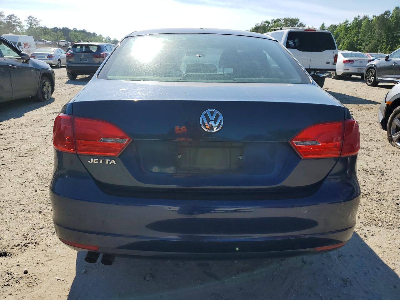 Volkswagen Jetta Base