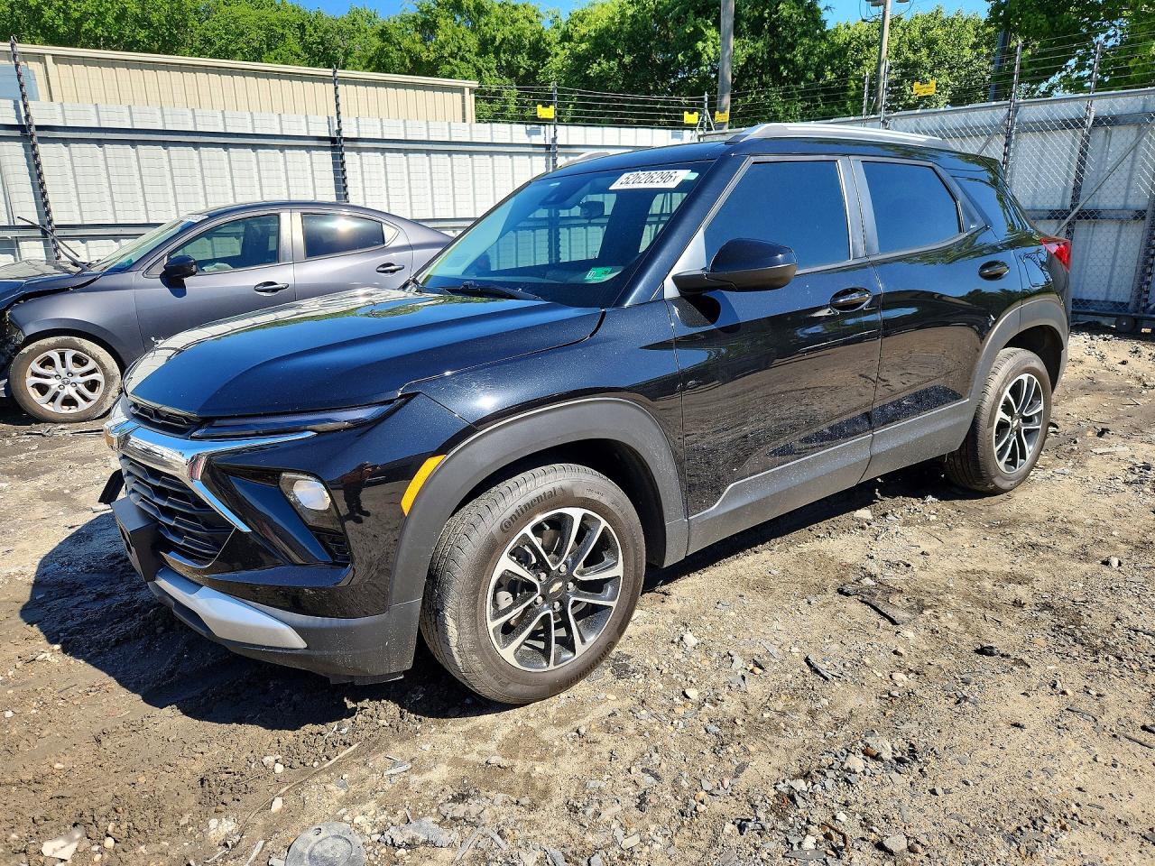 Salvage Chevrolet Trailblaze Image