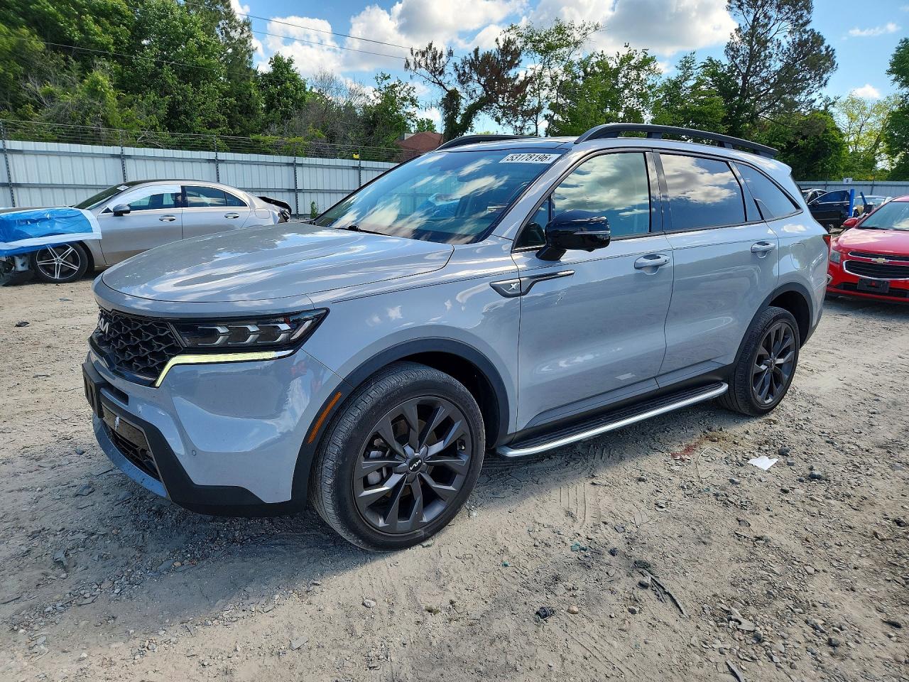 Salvage Kia Sorento Image