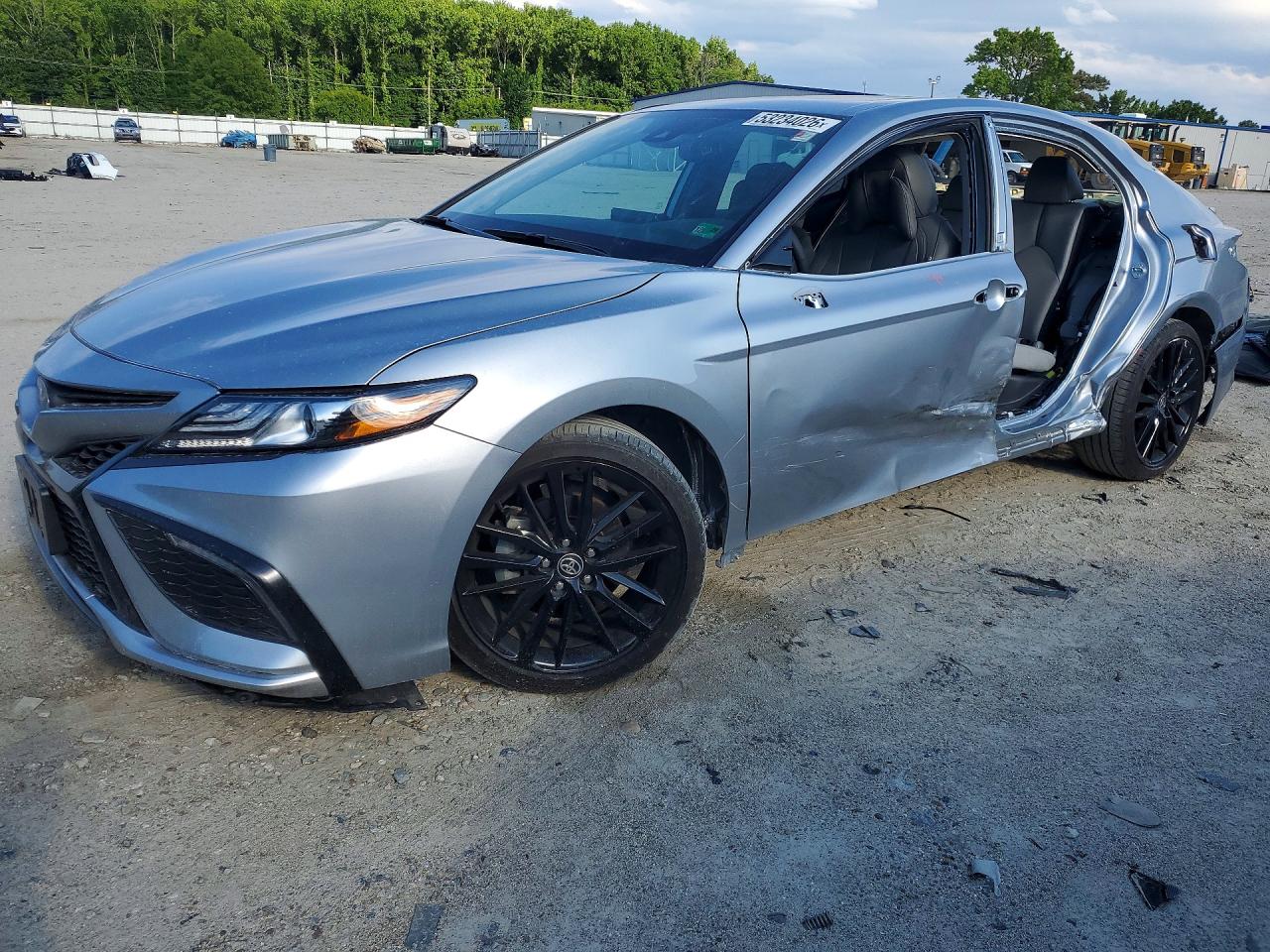 Salvage Toyota Camry Image