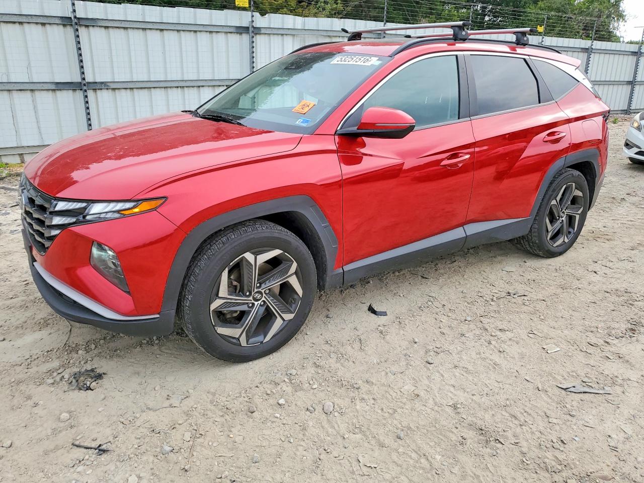 Salvage Hyundai TUCSON Image