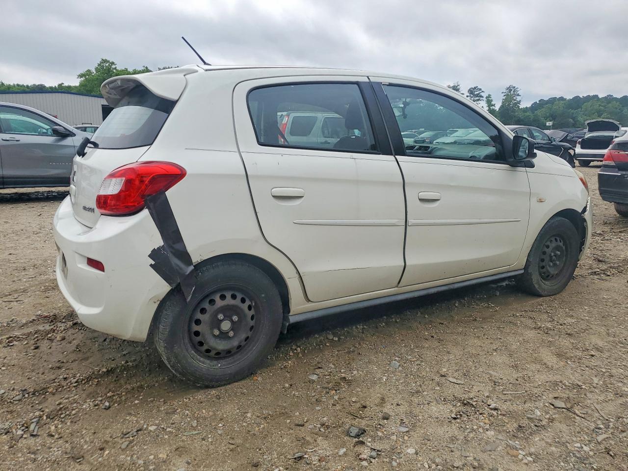 Mitsubishi Mirage Es