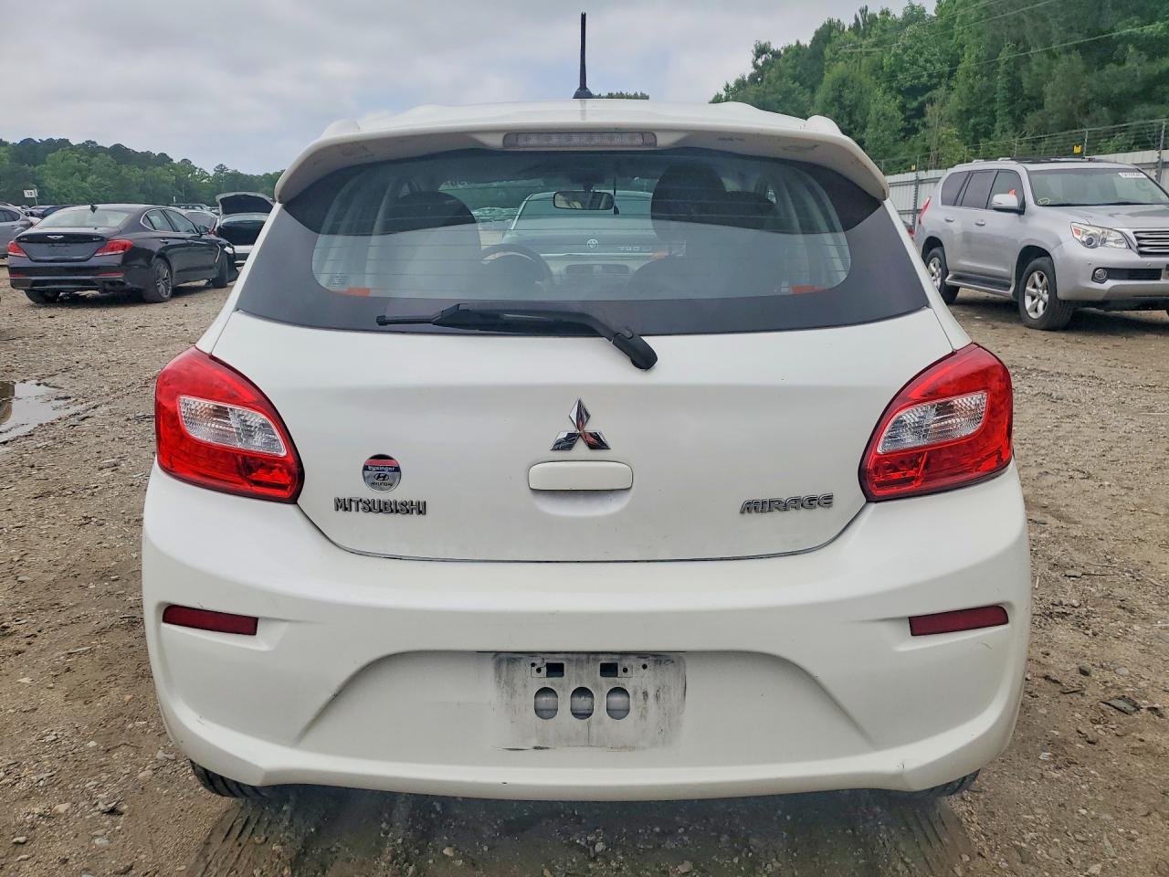 Mitsubishi Mirage Es