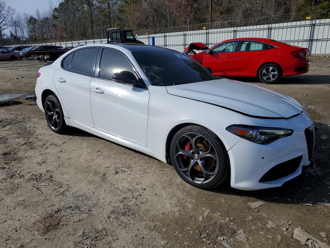 Alfa Romeo Giulia Ti Q4