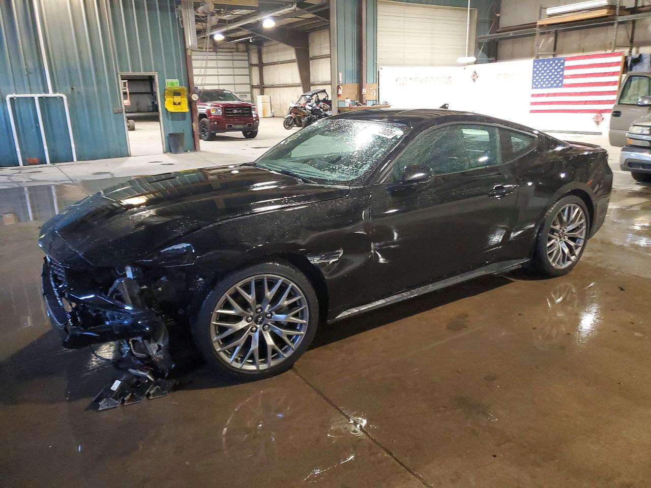 Salvage Ford Mustang Image