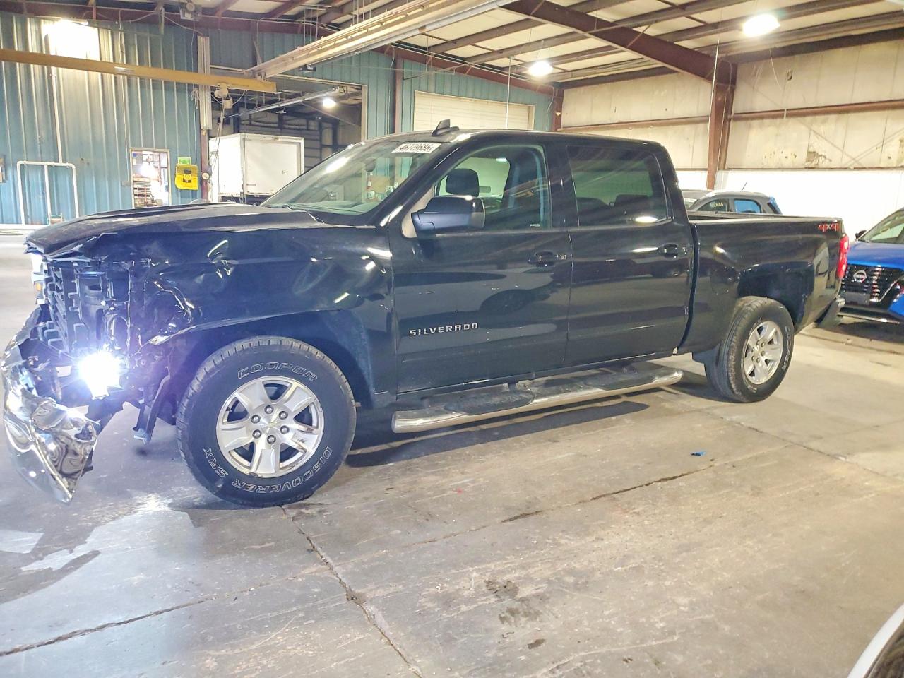Salvage Chevrolet Silverado Image