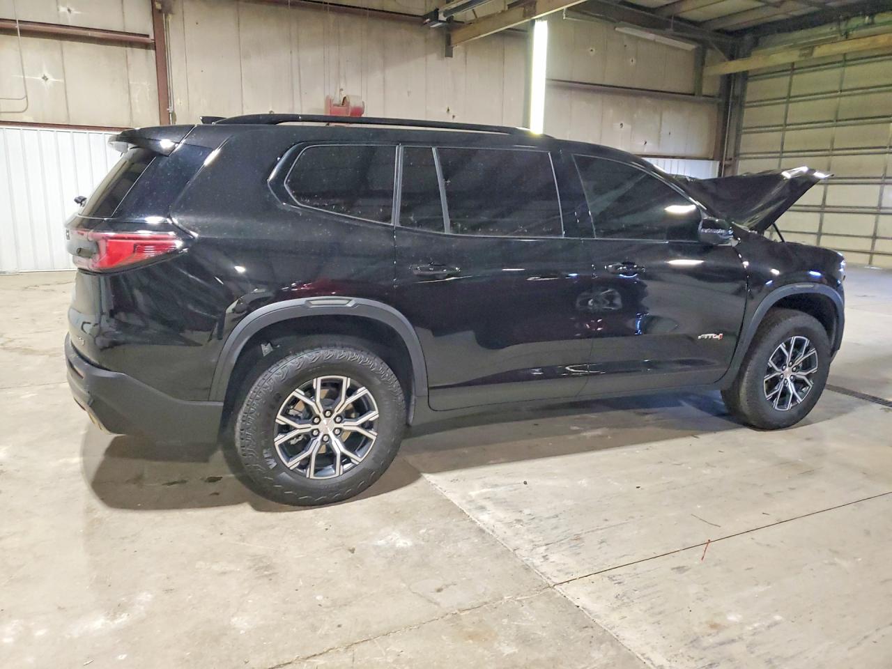 GMC Acadia At4