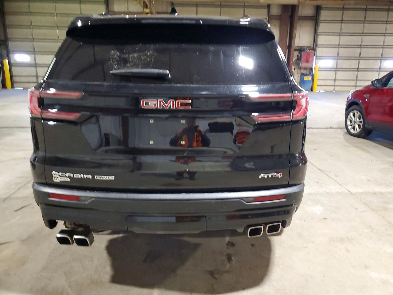 GMC Acadia At4