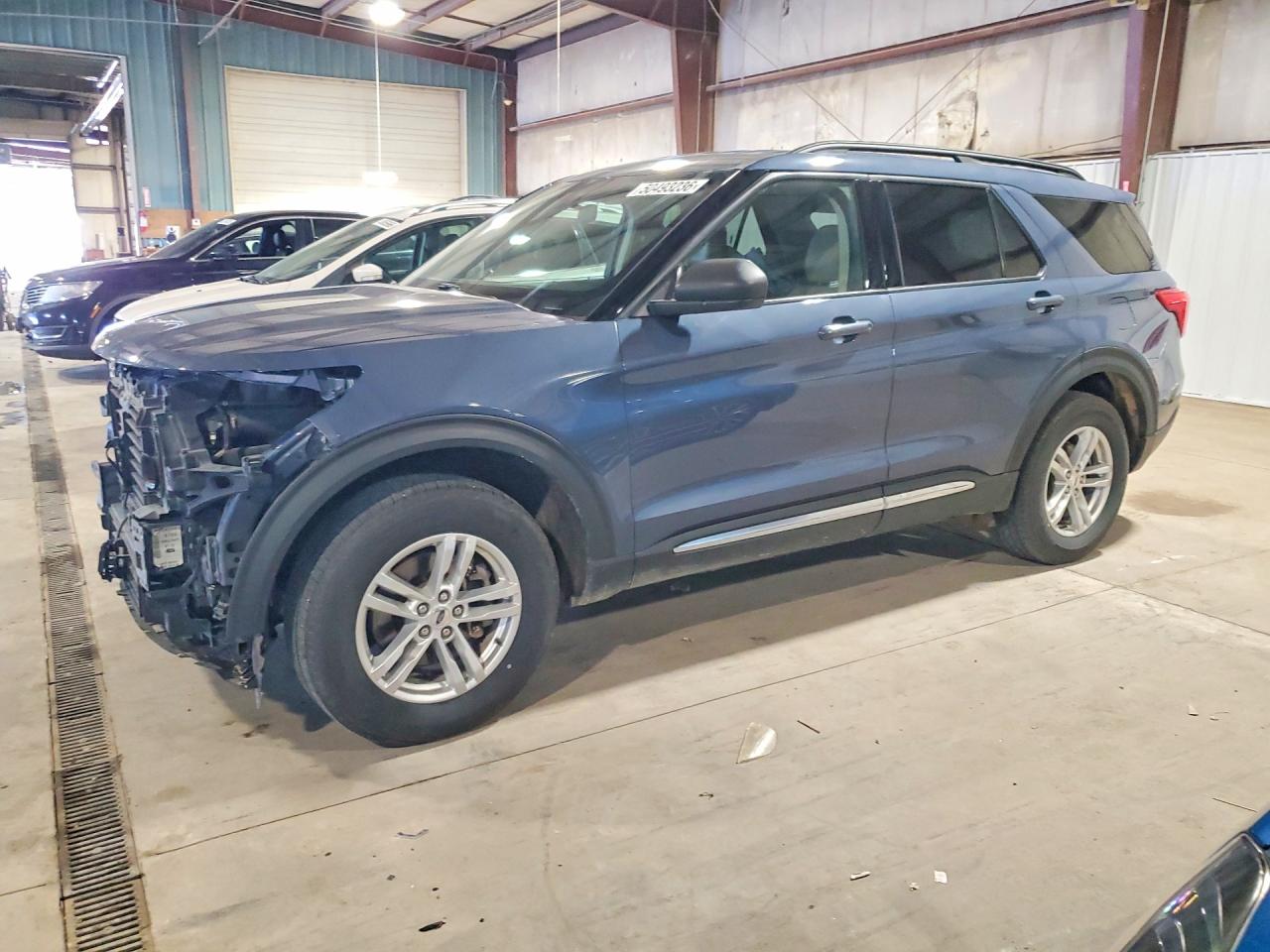 Salvage Ford Explorer Image