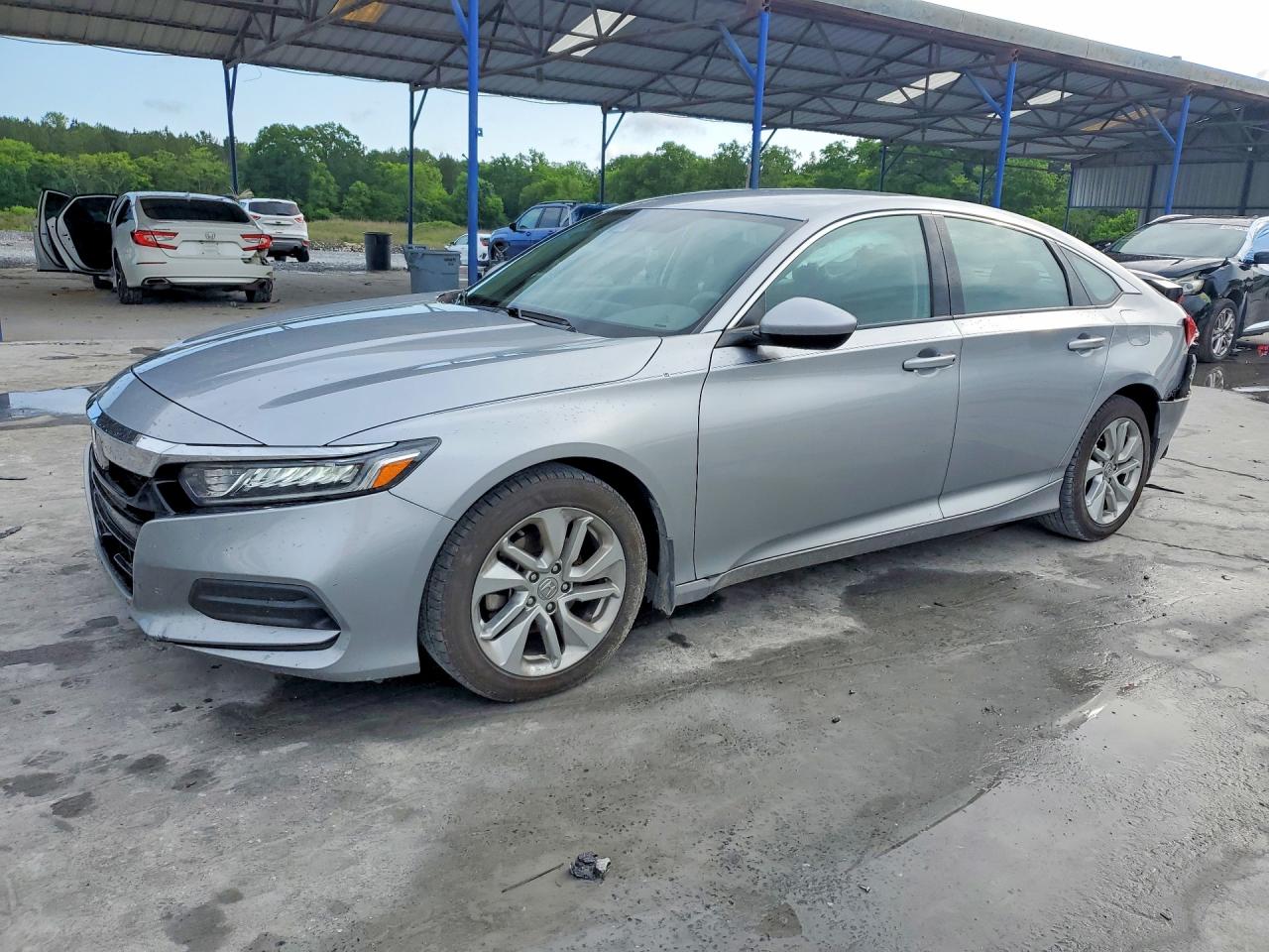 Salvage Honda Accord Image