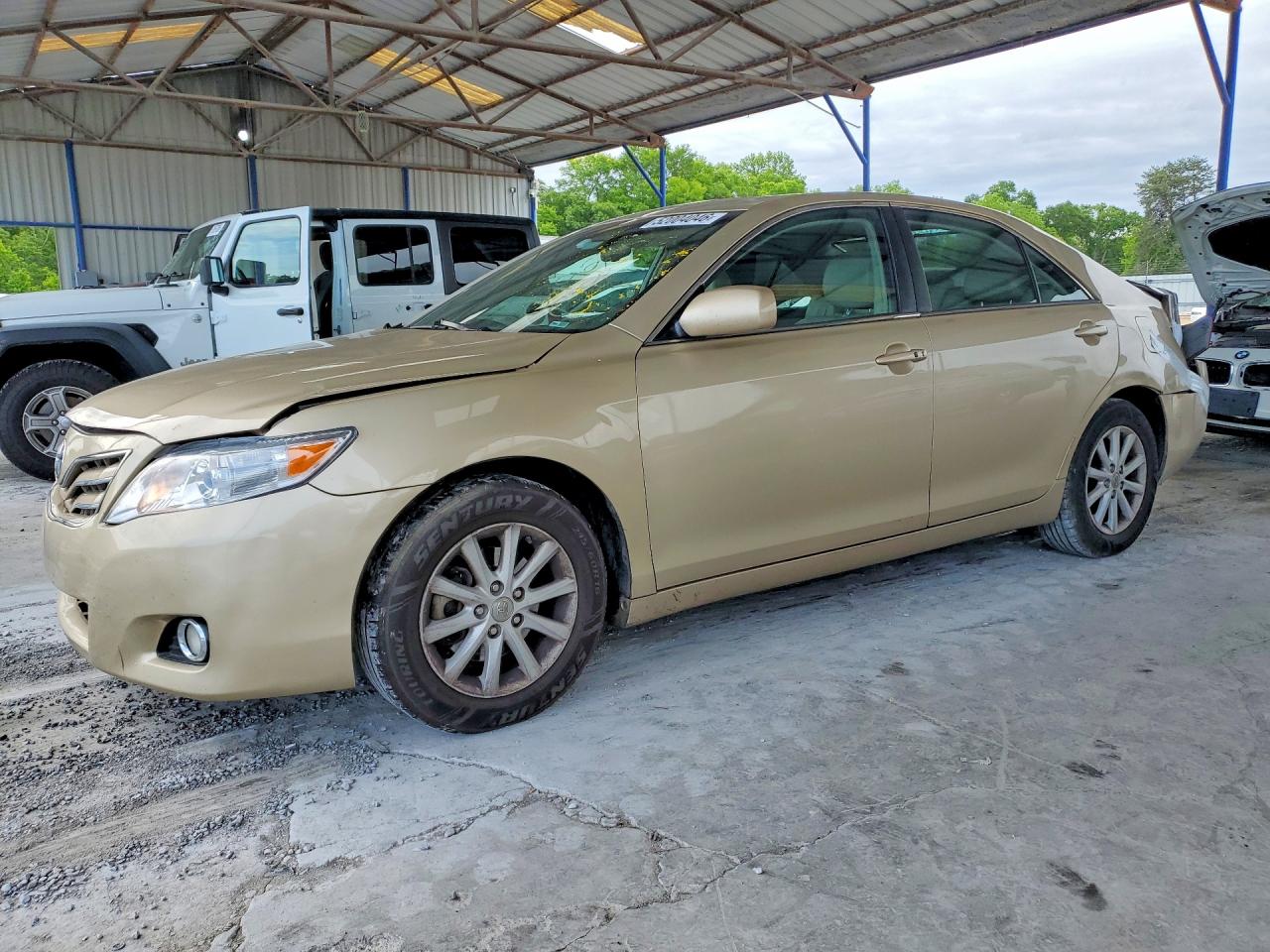 Salvage Toyota Camry Image
