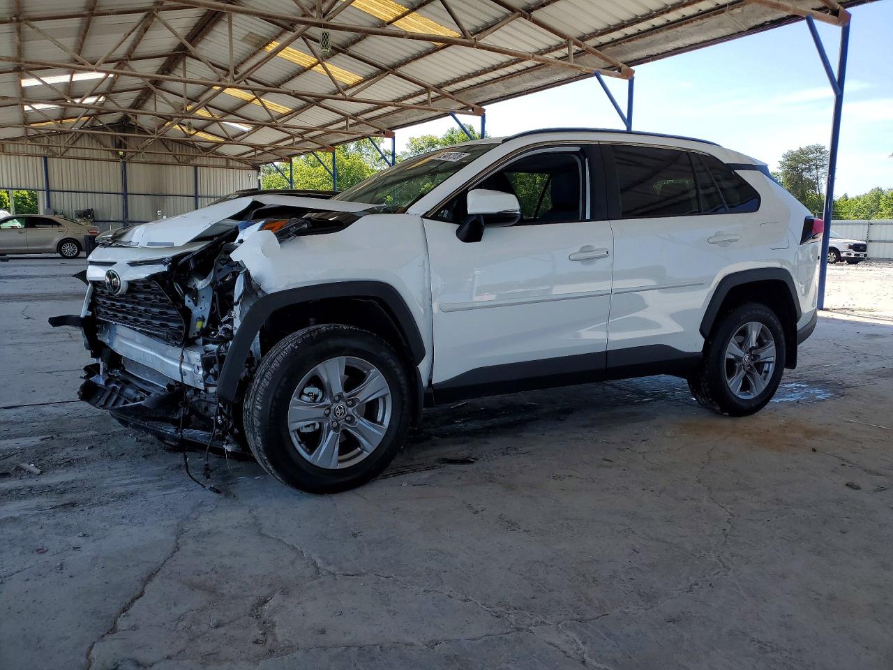 Salvage Toyota RAV4 Image