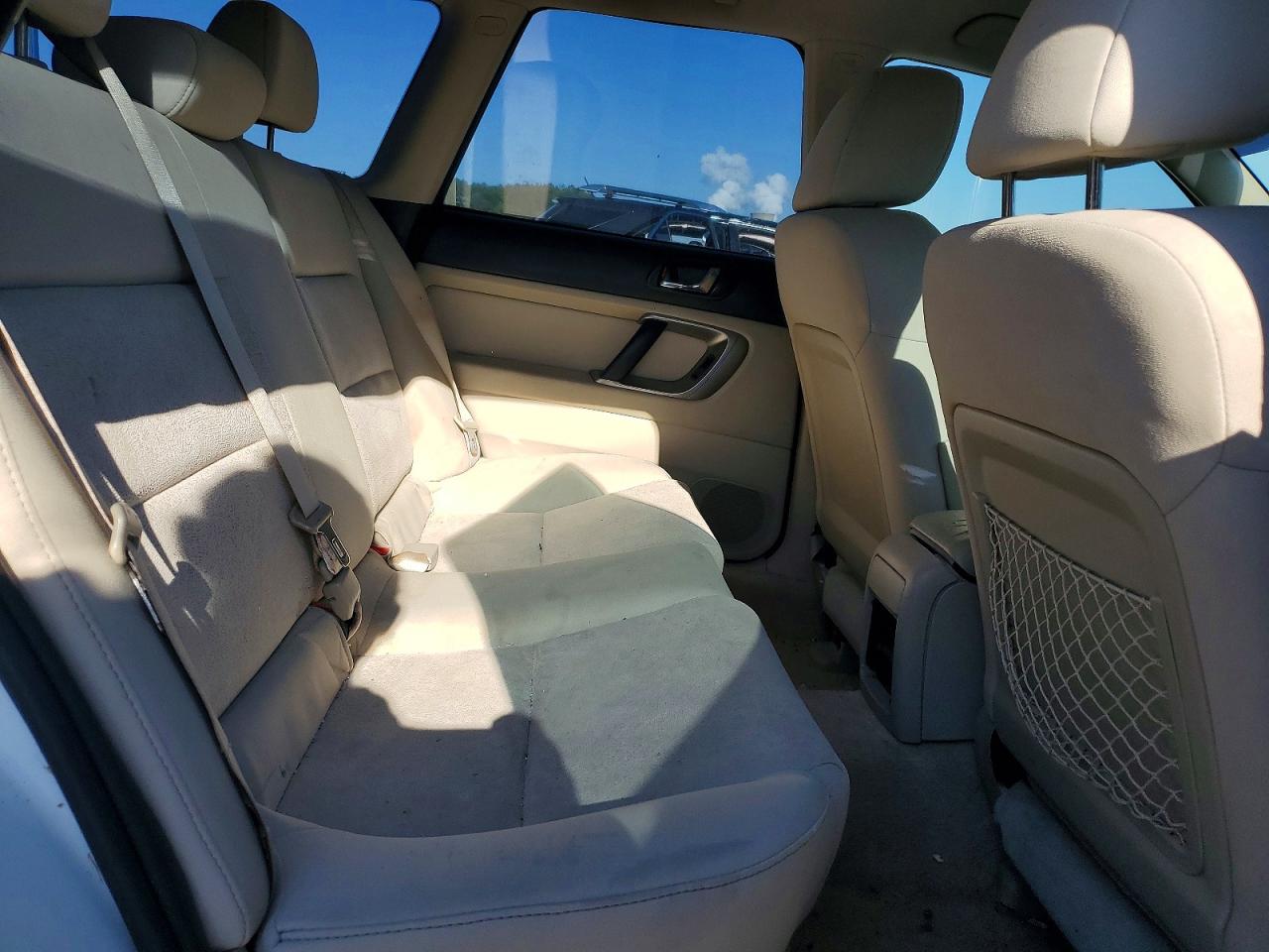 Subaru Outback 2.5i