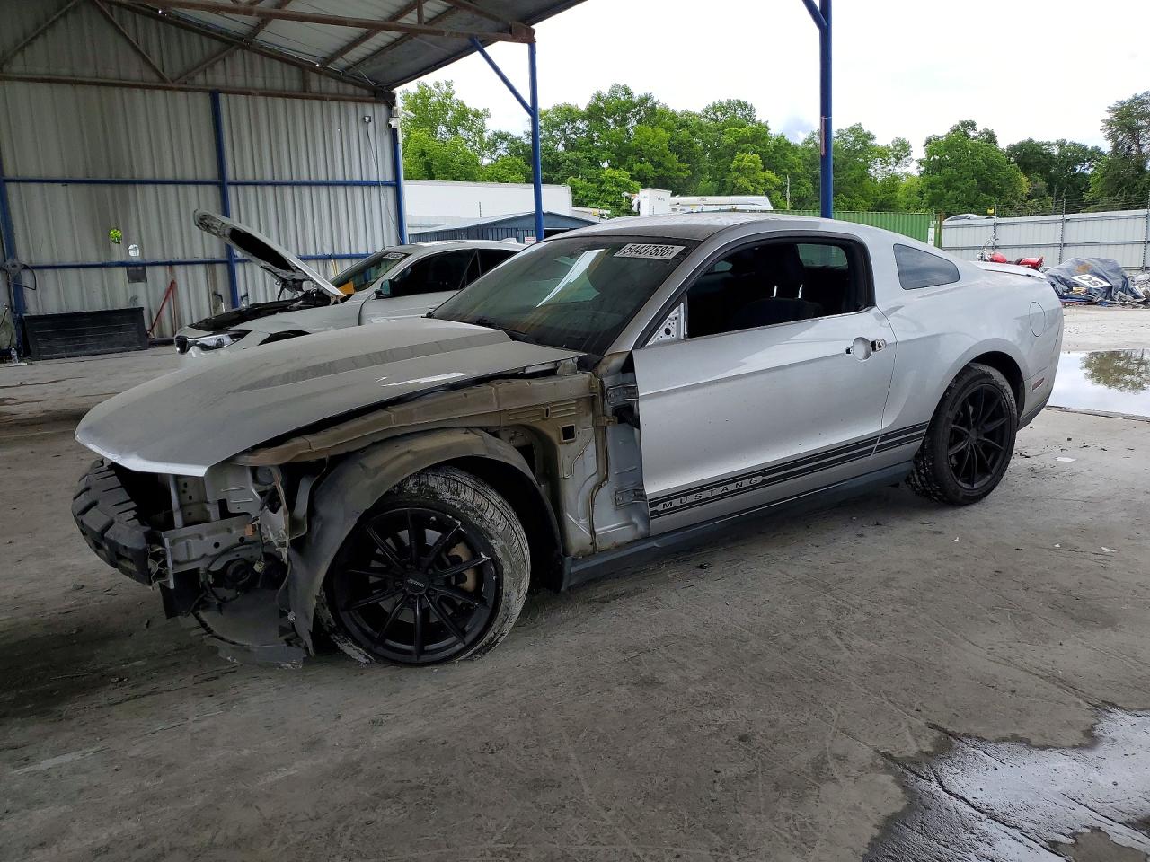 Salvage Ford Mustang Image