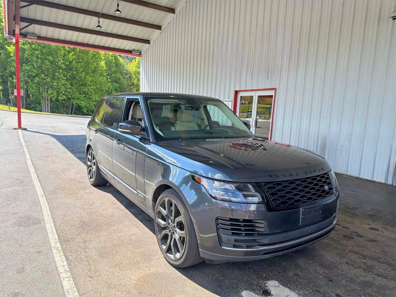 Salvage Land Rover Range Rover Image