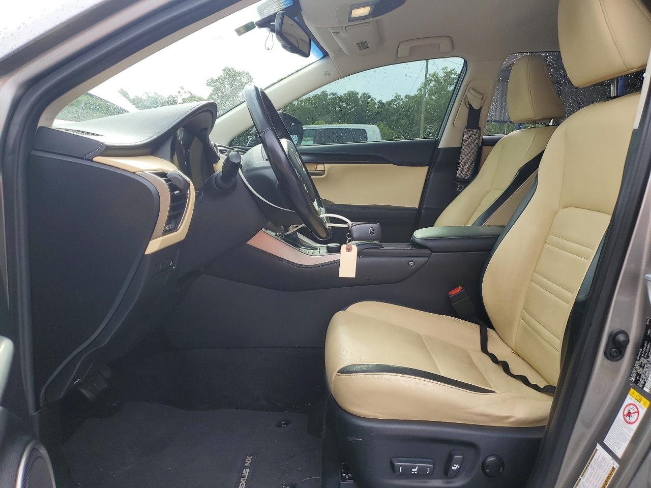 Lexus NX Base