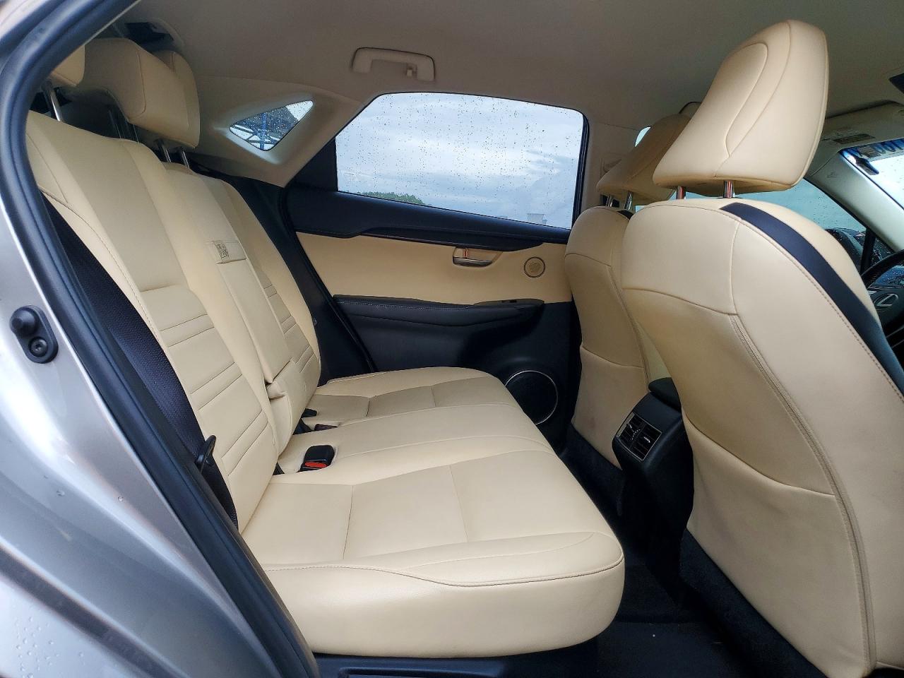 Lexus NX Base