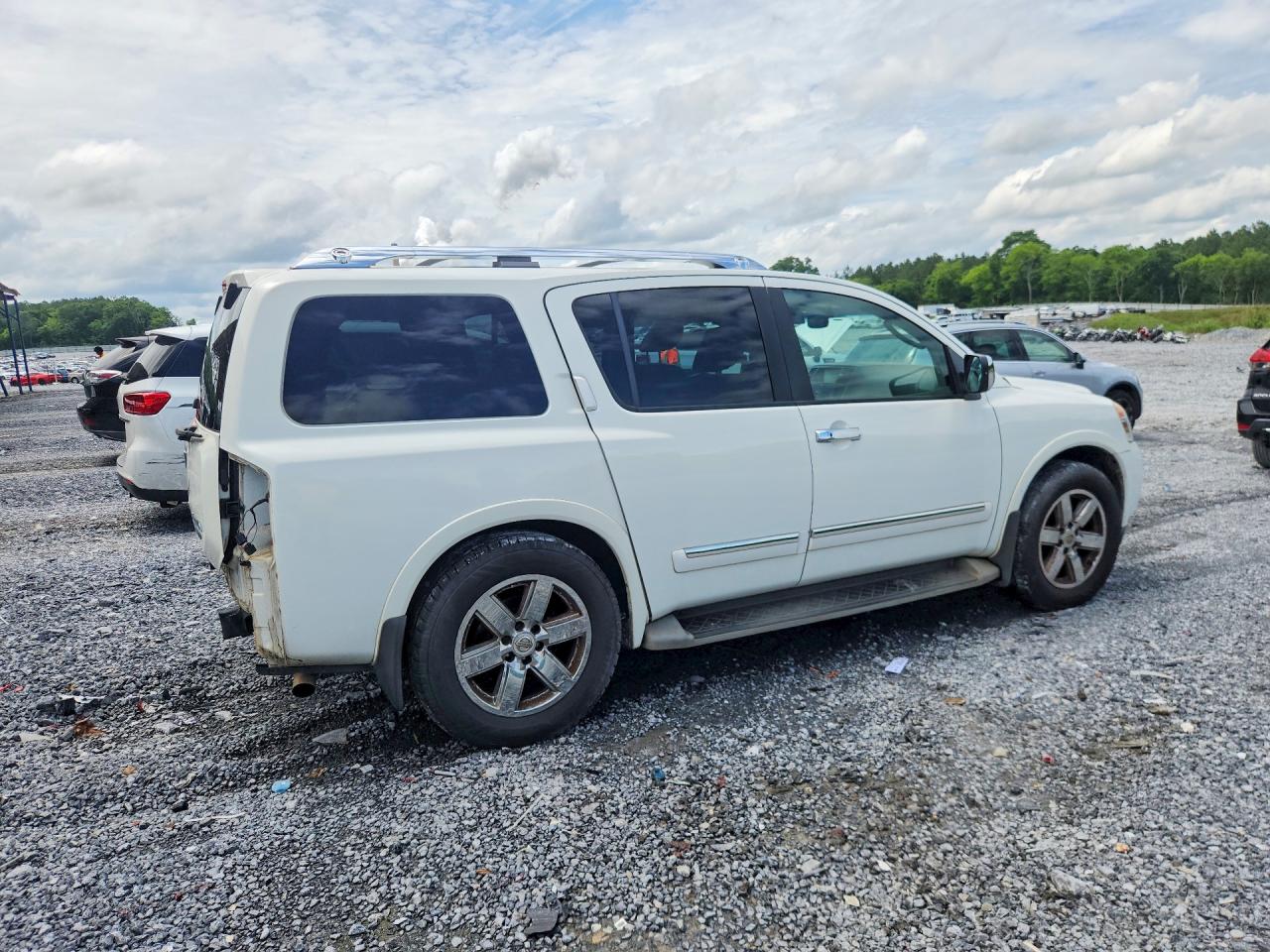 Nissan Armada Platinum