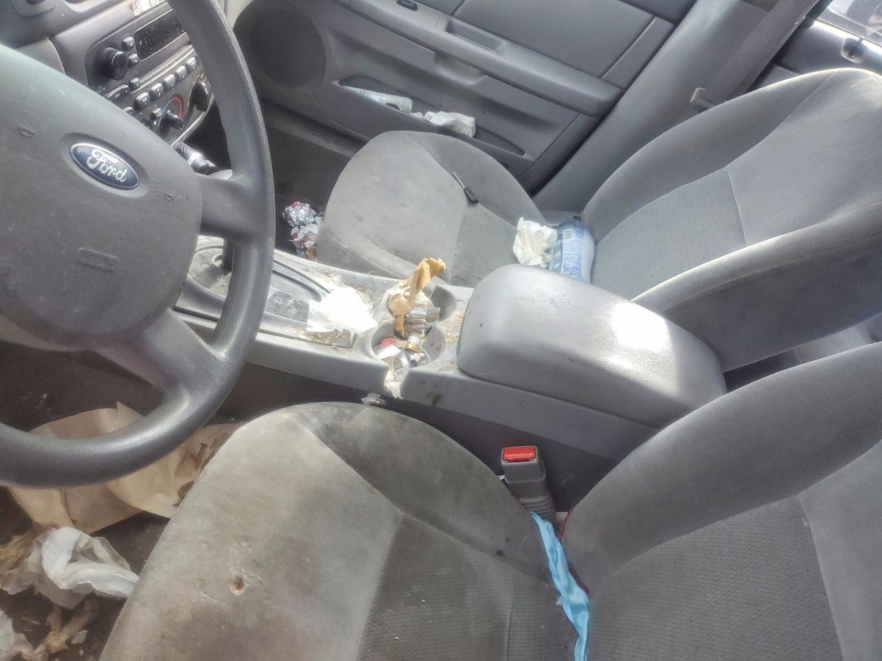 Ford Taurus Se
