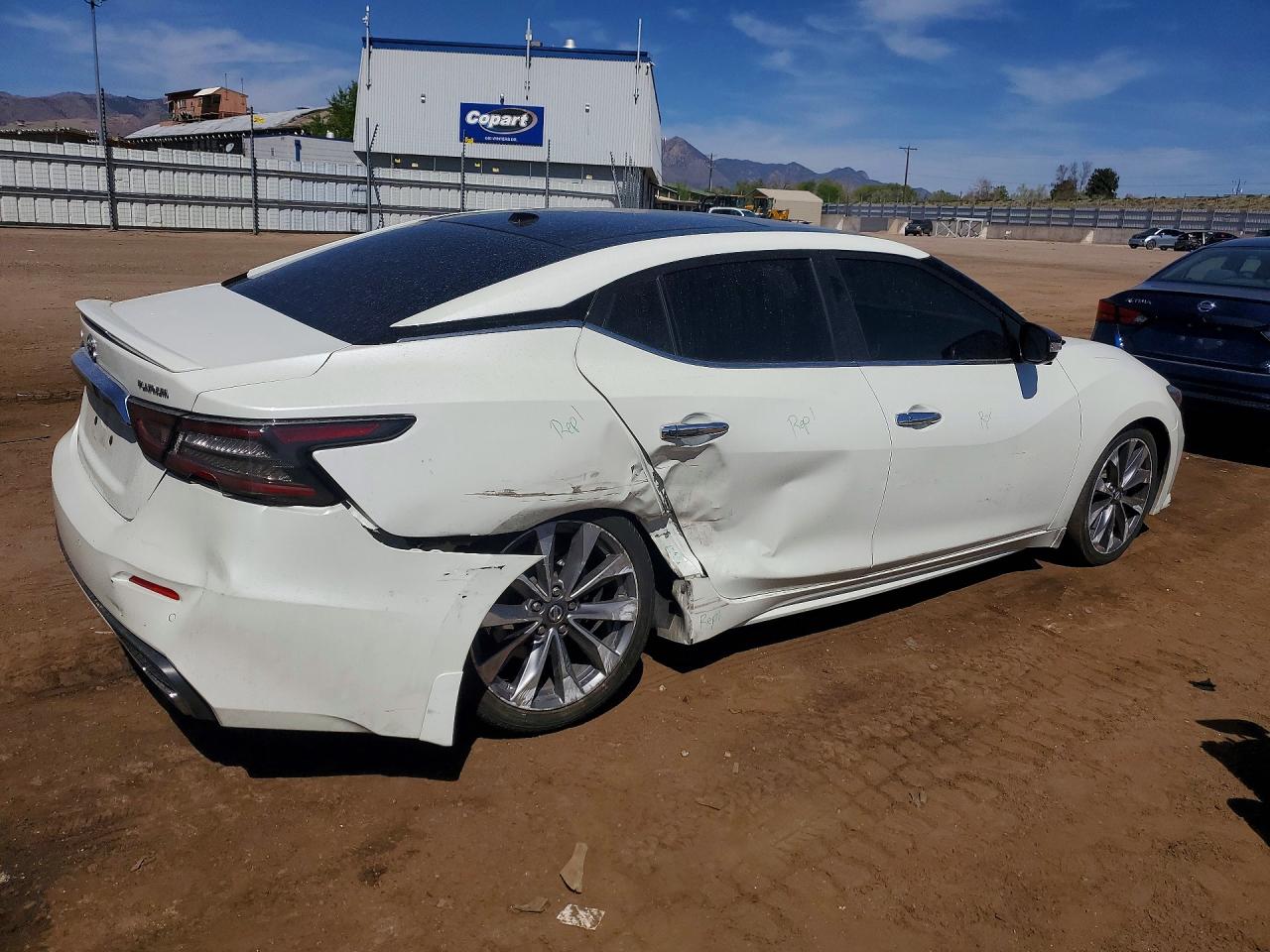 Nissan Maxima Platinum