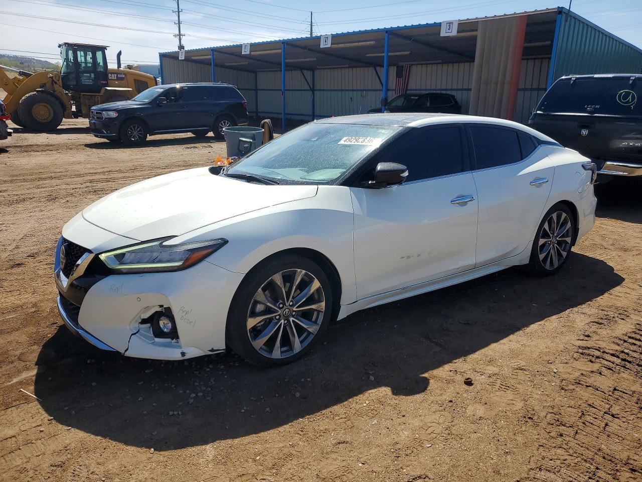 Salvage Nissan Maxima Image