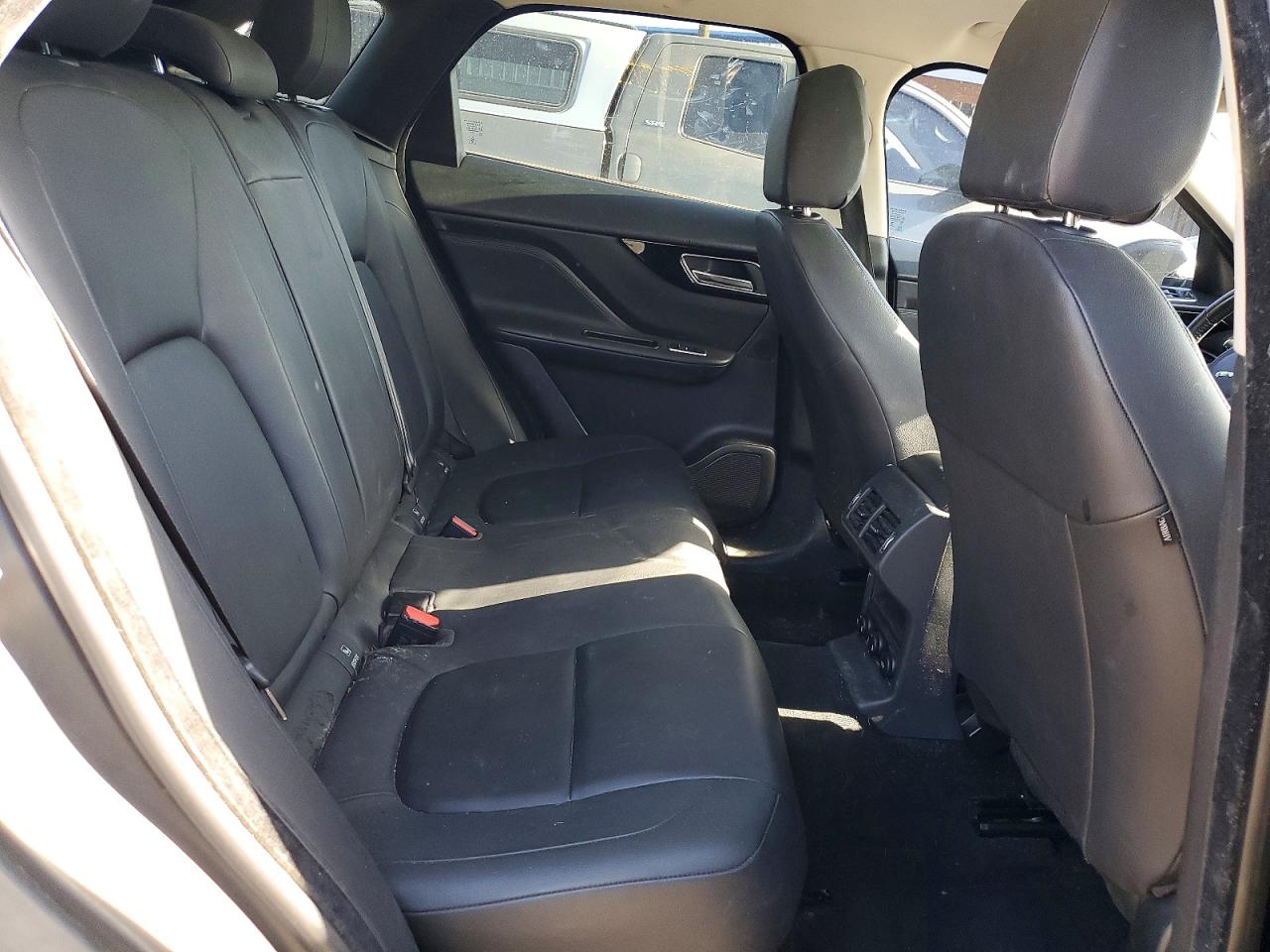 Jaguar F-PACE Premium