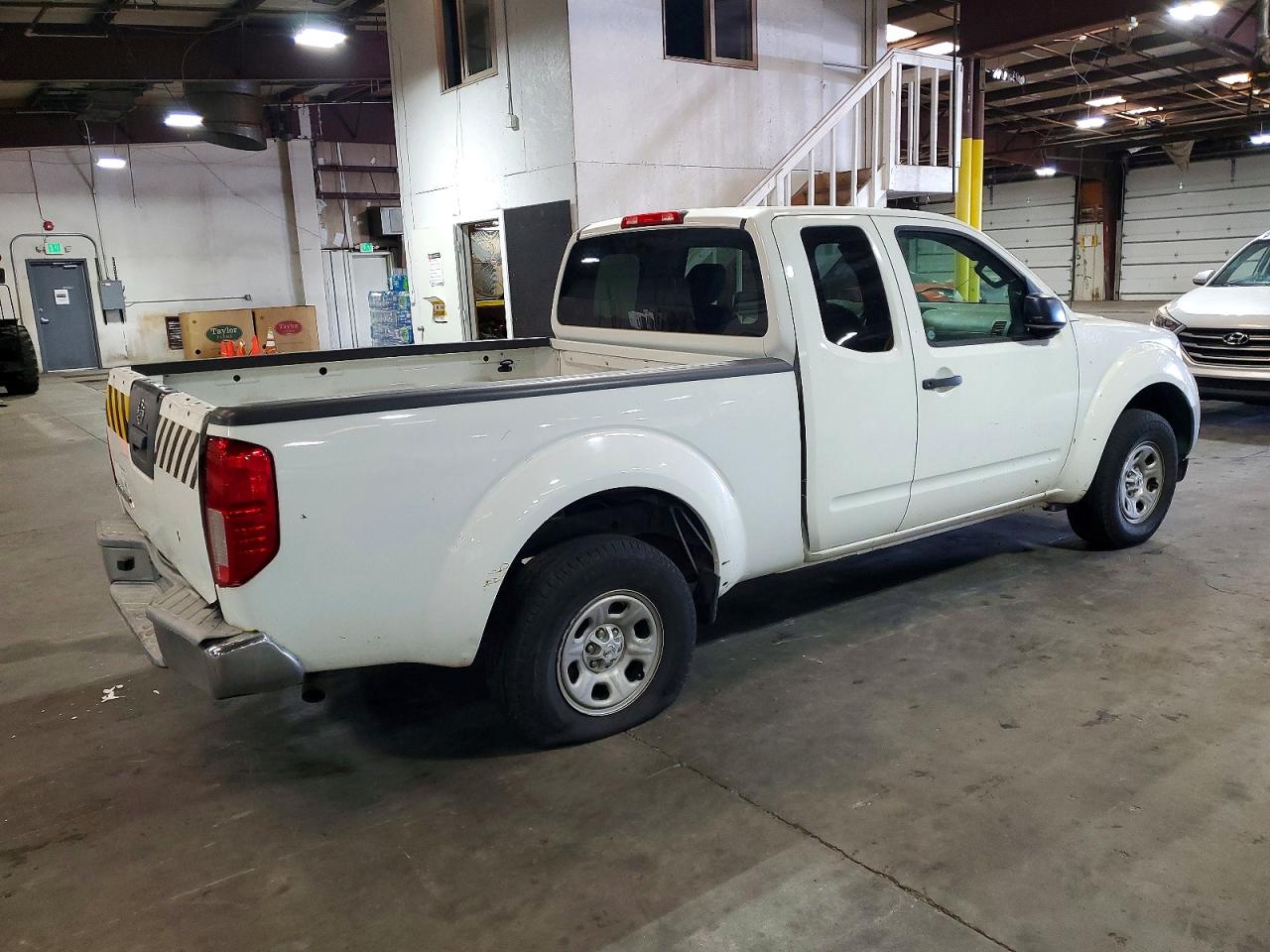 Nissan Frontier S