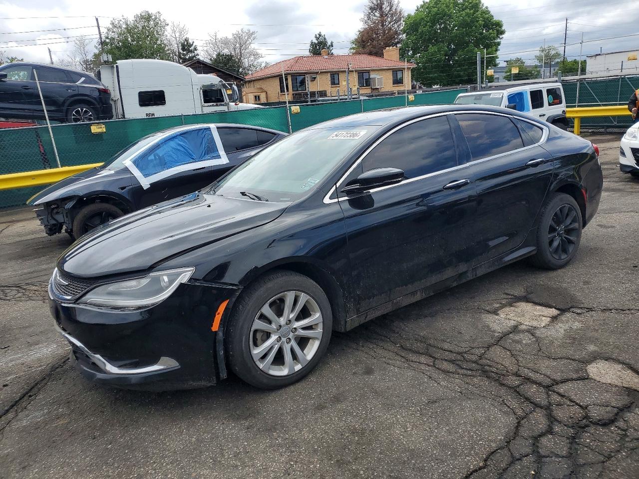 Salvage Chrysler 200 Image