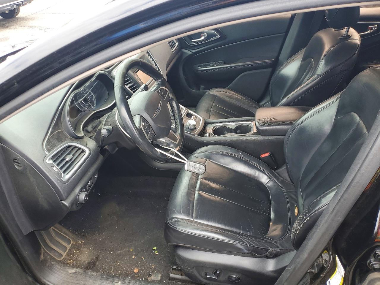 Chrysler 200 C