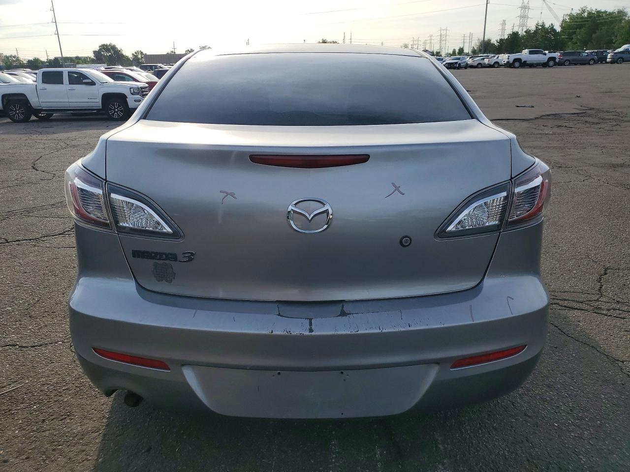 Mazda 3 I
