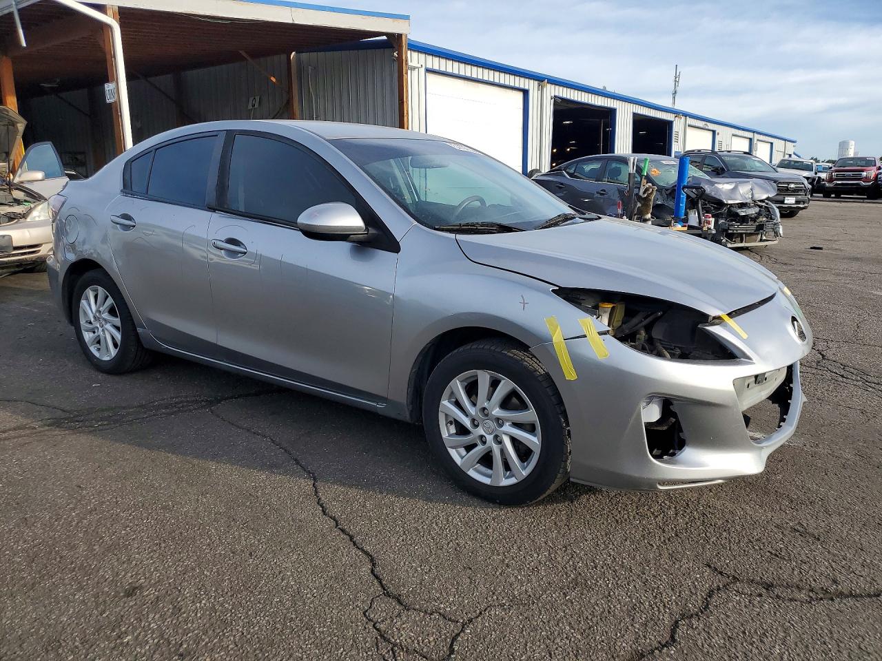 Mazda 3 I