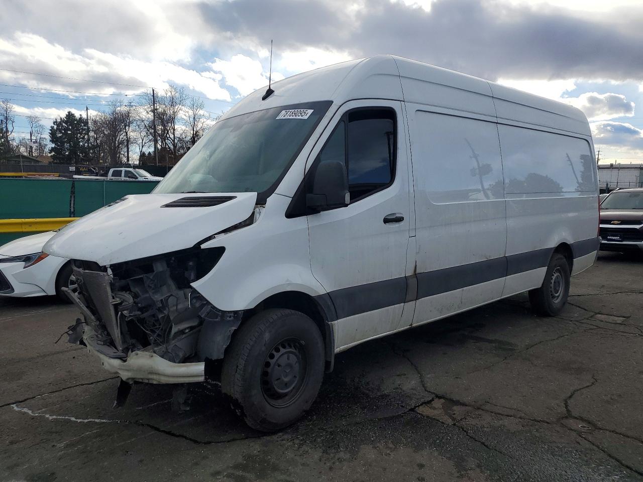 Mercedes-Benz Sprinter 2500