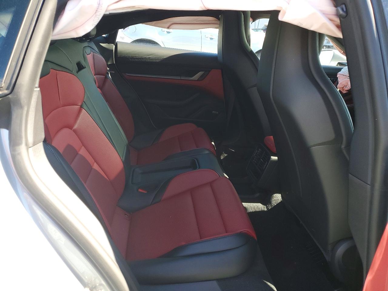 Porsche Taycan 4s
