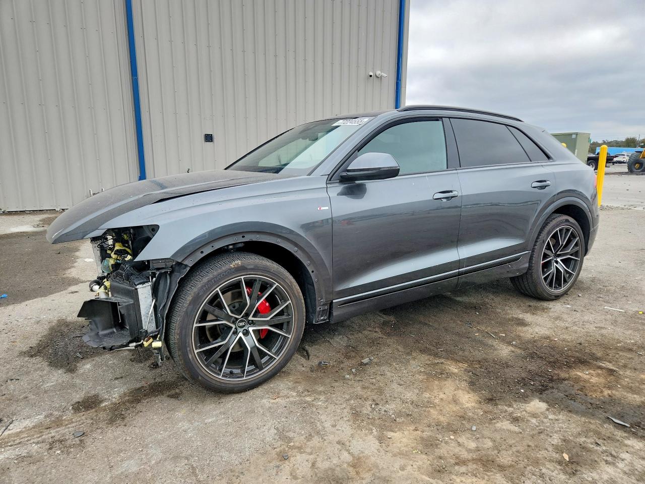 Salvage Audi Q8 Image
