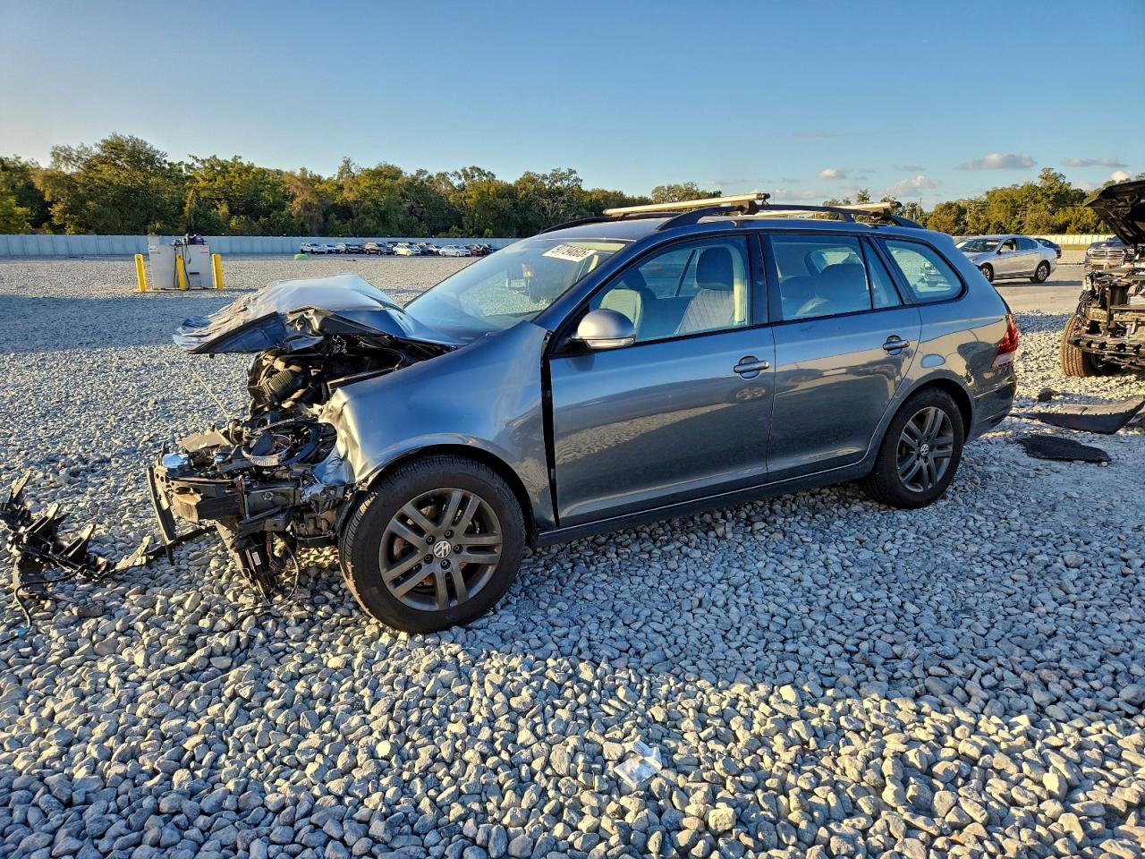 Salvage Volkswagen Jetta Image