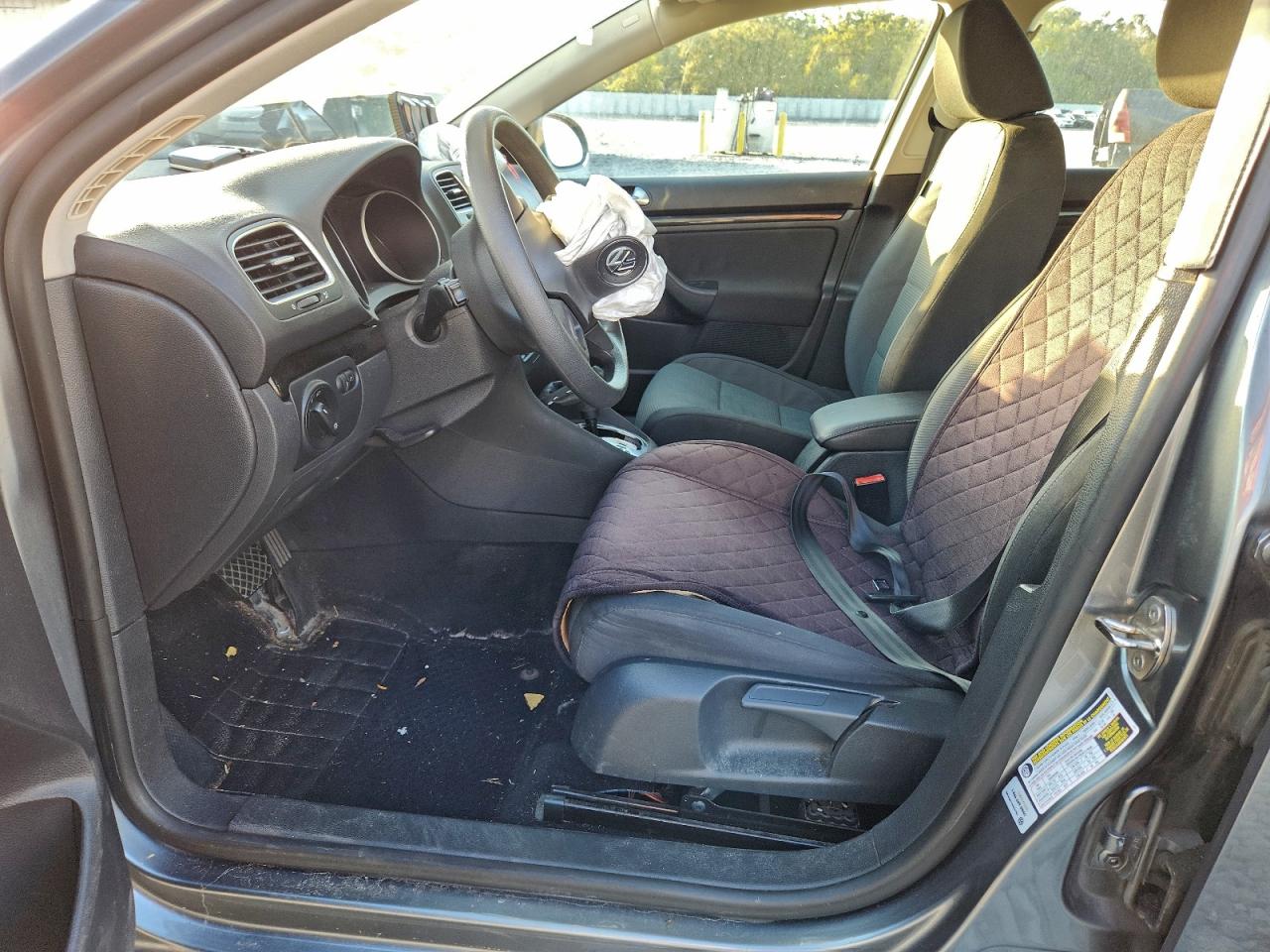 Volkswagen Jetta S